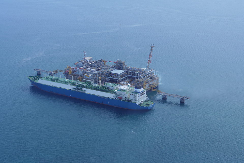 Nave metaniera attraccata al Terminale Adriatic LNG